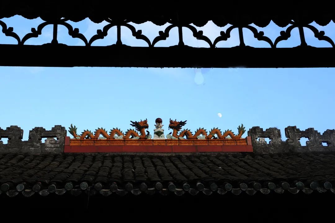 花(huā)城控股集團