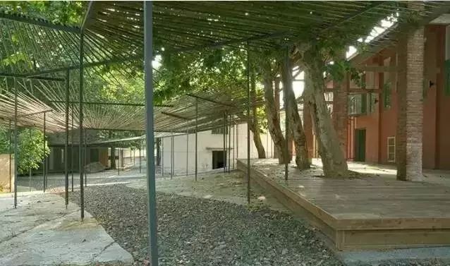 花(huā)城控股集團